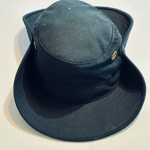 Tilley Classic T3 Hat, Size 7 1/8” Navy Blue